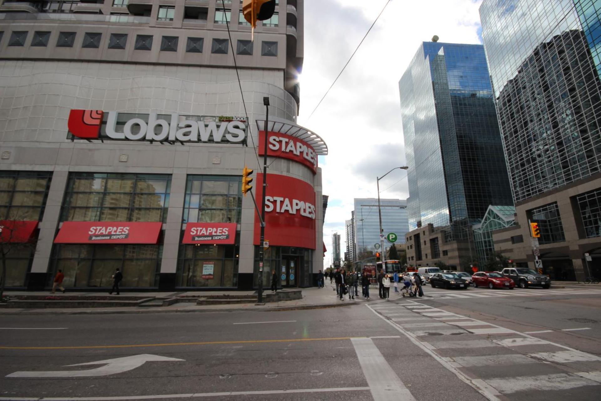 Beautiful Room At Yonge And Sheppard And North York Centre Toronto Exterior photo