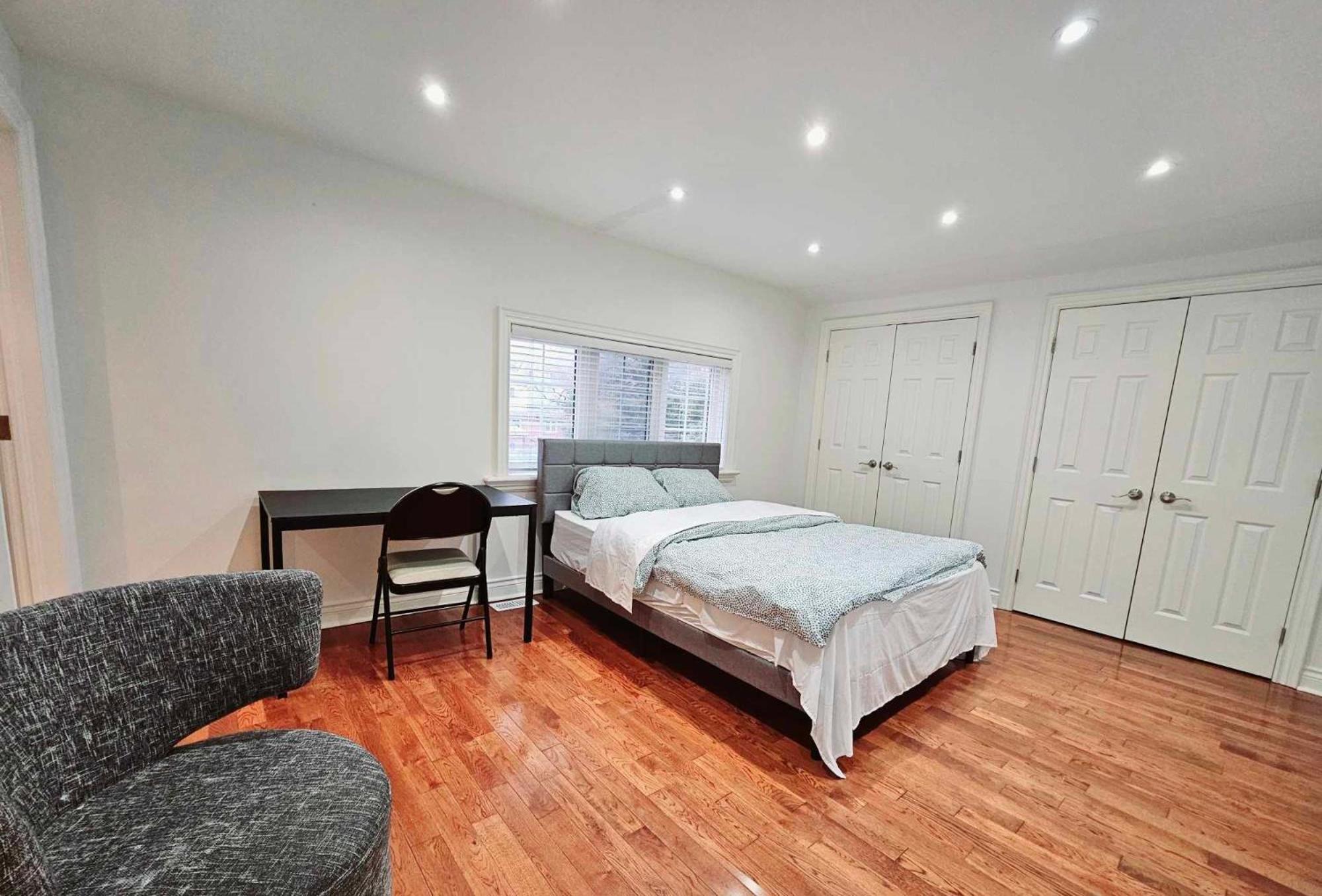 Beautiful Room At Yonge And Sheppard And North York Centre Toronto Exterior photo