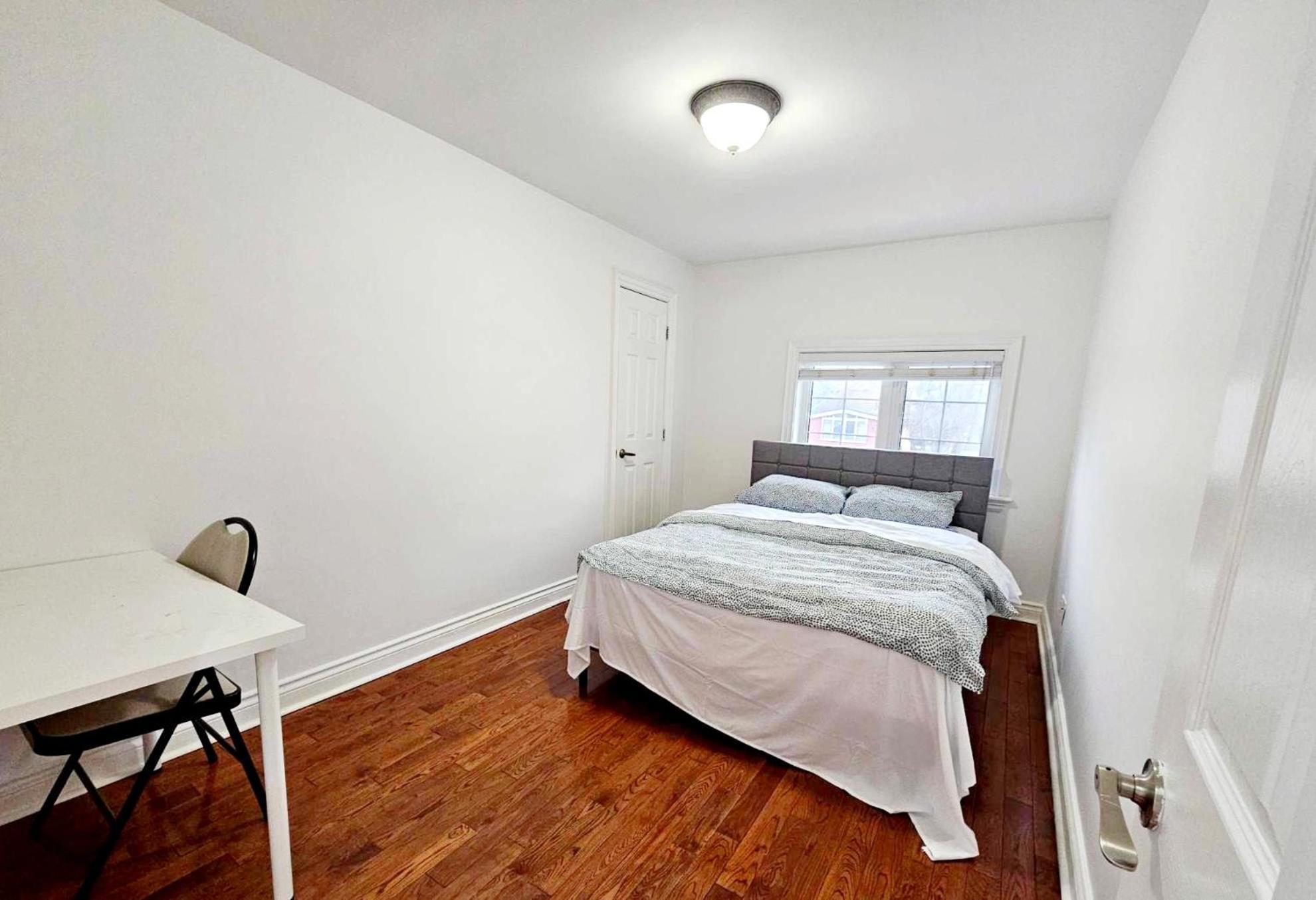 Beautiful Room At Yonge And Sheppard And North York Centre Toronto Exterior photo
